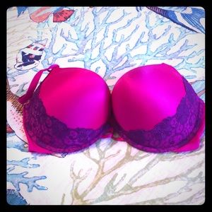 Victoria’s Secret 38D Miraculous Plunge Bra